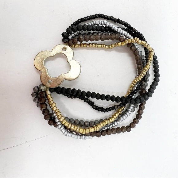 MULTICOLOR SILVER GOLD GRAY BLACK  BEADED STRAND BOHO STRETCH BRACELET - Picture 1 of 3